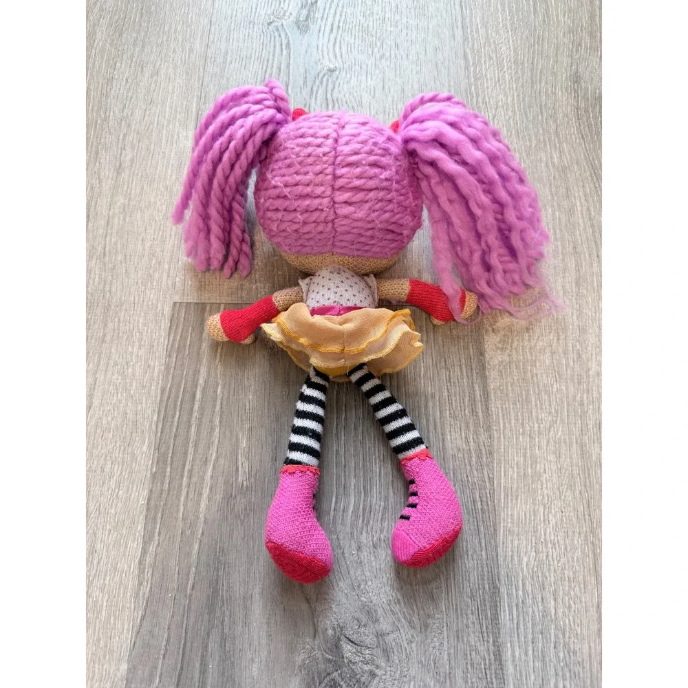 Lalaloopsy Mittens Fluff N Stuff Knit Plush Doll MGA Pink Yarn Hair Button Eyes - Picture 2 of 3